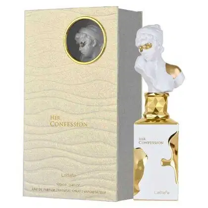 Perfume da marca Lattafa Perfumes, com frasco dourado e branco em formato geométrico, embalado em caixa com padrão ondulado bege e cinza. O rótulo exibe o nome "Her Confession" em letras douradas.