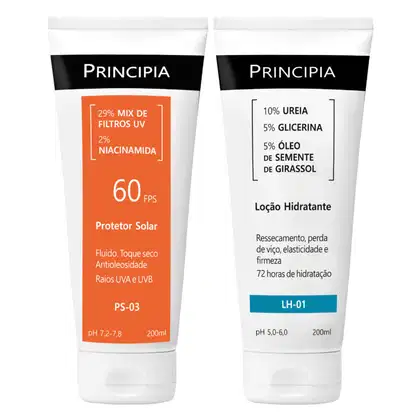 Dois tubos de protetor solar da marca Principia, com 60 FPS e contendo ingredientes como ureia, glicerina e óleo de semente de girassol. Os tubos apresentam rótulos com informações sobre o produto e sua composição.