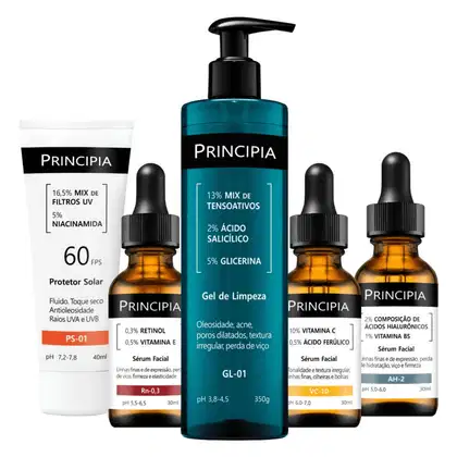 Protetor solar, soro facial, gel de limpeza e soro facial com ácidos hialurônicos. Embalagens em frascos e caixas com cores predominantes preto e azul. Rótulos com informações sobre os ingredientes e propriedades dos produtos.
