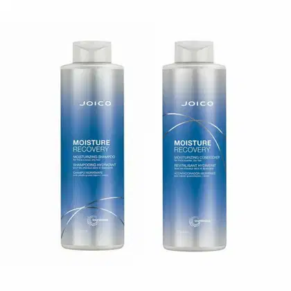 Dois frascos de produtos Joico da linha Moisture Recovery, um shampoo e um condicionador, com embalagens em tons de azul e branco, apresentando o nome da linha e informações sobre os benefícios de hidratação.