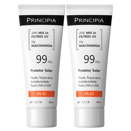 Dois tubos de protetor solar da marca Principia, com 20% de mix de filtros UV e 5% de niacinamida, com FPS 99. Embalagem branca e preta, com informações sobre o produto e pH.