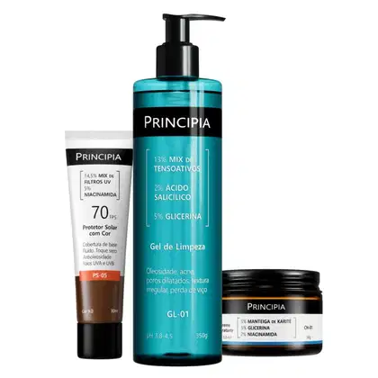 Produtos de beleza da marca Principia: protetor solar com FPS 70, gel de limpeza com tensoativos e ácido salicílico, e creme hidratante com manteiga de karité e glicerina.