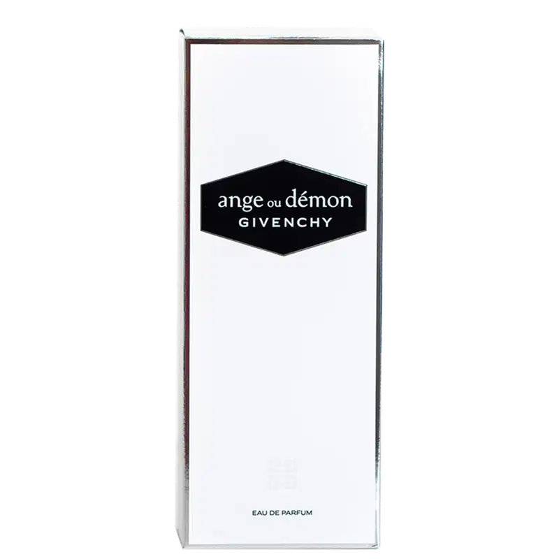 A caixa apresenta um hexágono preto com o nome do perfume "ange ou démon" em letras brancas, além do logotipo Givenchy abaixo. Na parte inferior, está escrito "EAU DE PARFUM" em letras minúsculas pretas.