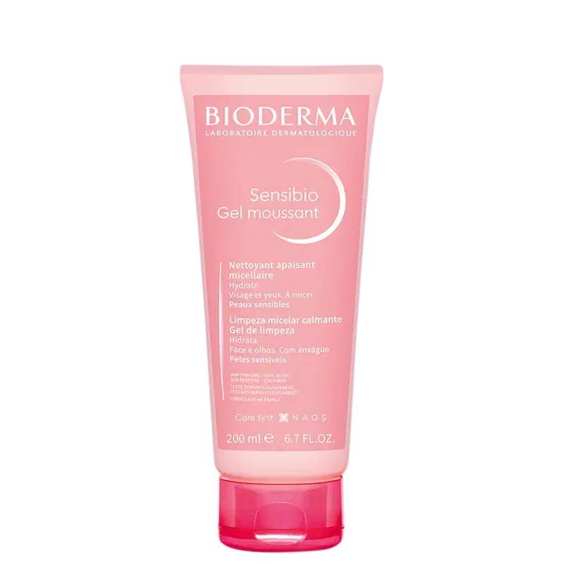 A imagem mostra o Gel de Limpeza Micelar Facial Sensibio Gel Moussant de Bioderma.