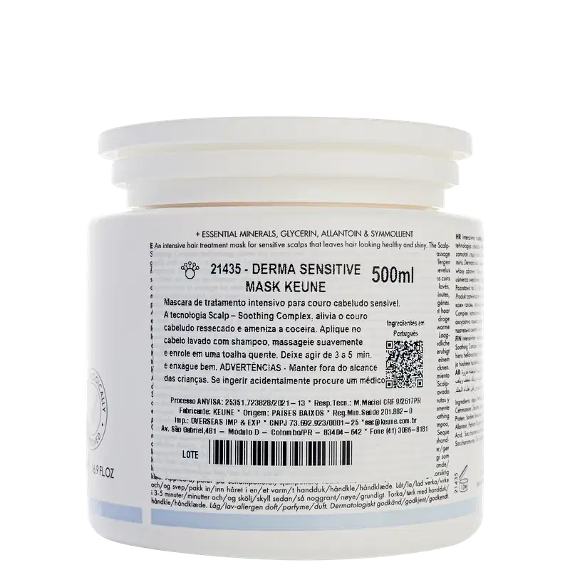 Frasco branco da linha Care da Keune, contendo máscara dermatologicamente aprovada para couro cabeludo sensível, com 500 ml de capacidade.