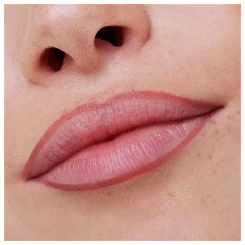 Essence 8h Matte Comfort 02 Silky Hazelnut - Lápis labial 0,3g