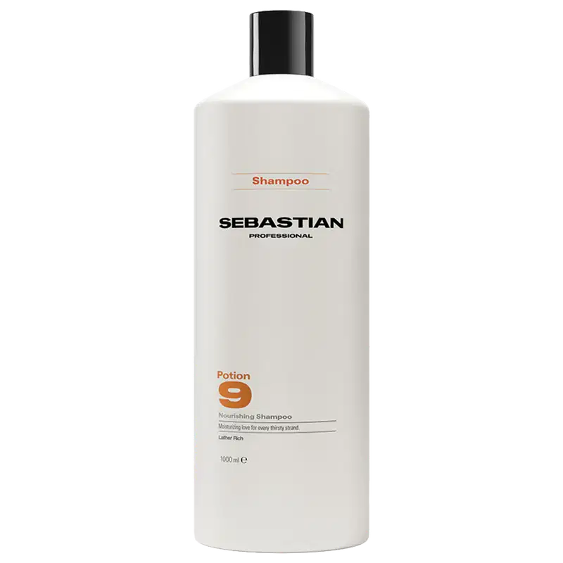 Frasco branco com rótulo preto da marca Sebastian Professional, contendo shampoo da linha Potion 9 para cabelos nutridos.