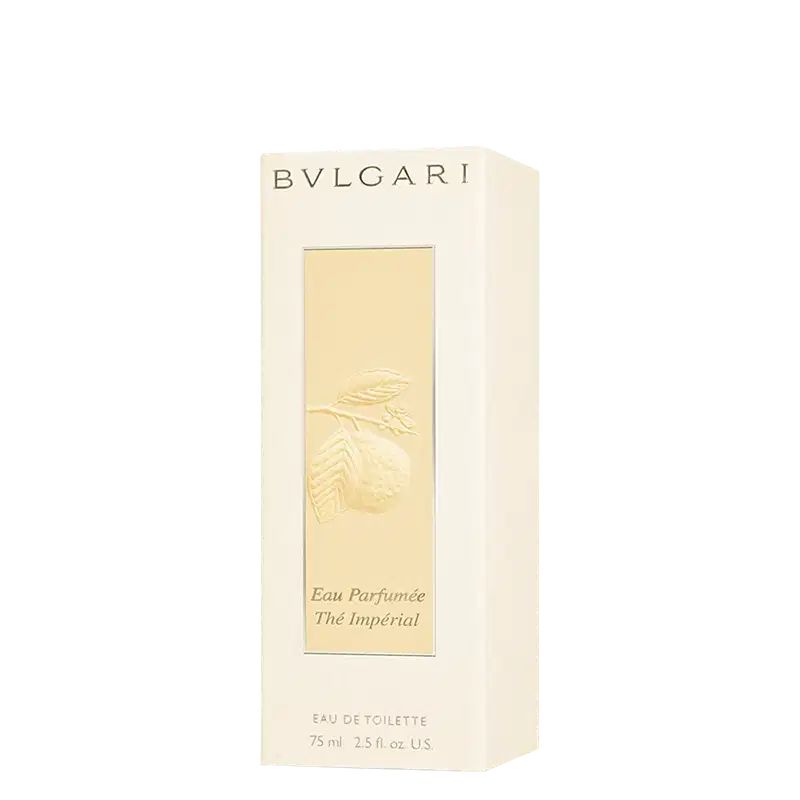 Frasco de perfume Bvlgari Eau Parfumée Thé Impérial, com design elegante em tons claros e rótulo branco com nome da marca. Embalagem com tampa metálica dourada, apresentando uma fragrância sofisticada da linha Bvlgari.