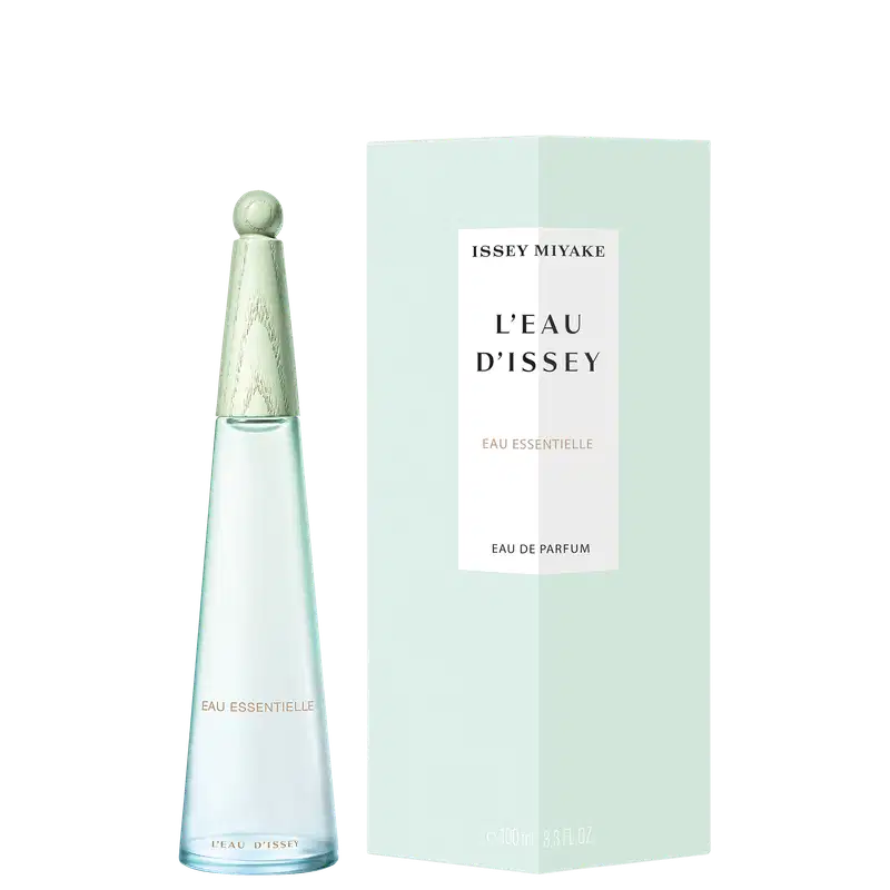 Frasco de item de perfumaria da marca Issey Miyake, em formato cônico com tampa arredondada, em tons de verde claro, com rótulo branco contendo o nome "L'EAU D'ISSEY" em letras pretas.