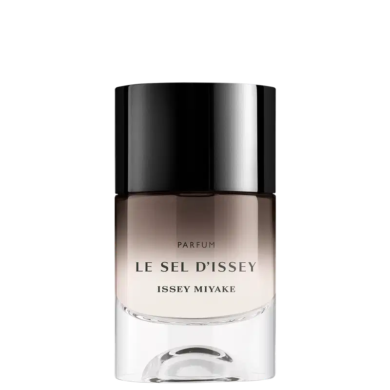 Frasco de vidro preto e branco com rótulo em letras pretas exibindo o nome "Le Sel d'Issey" da marca Issey Miyake, um item de perfumaria.