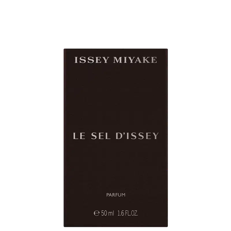 Frasco de item de perfumaria da marca Issey Miyake, com rótulo em fundo escuro exibindo o nome da marca e o nome do produto "Le Sel d'Issey".