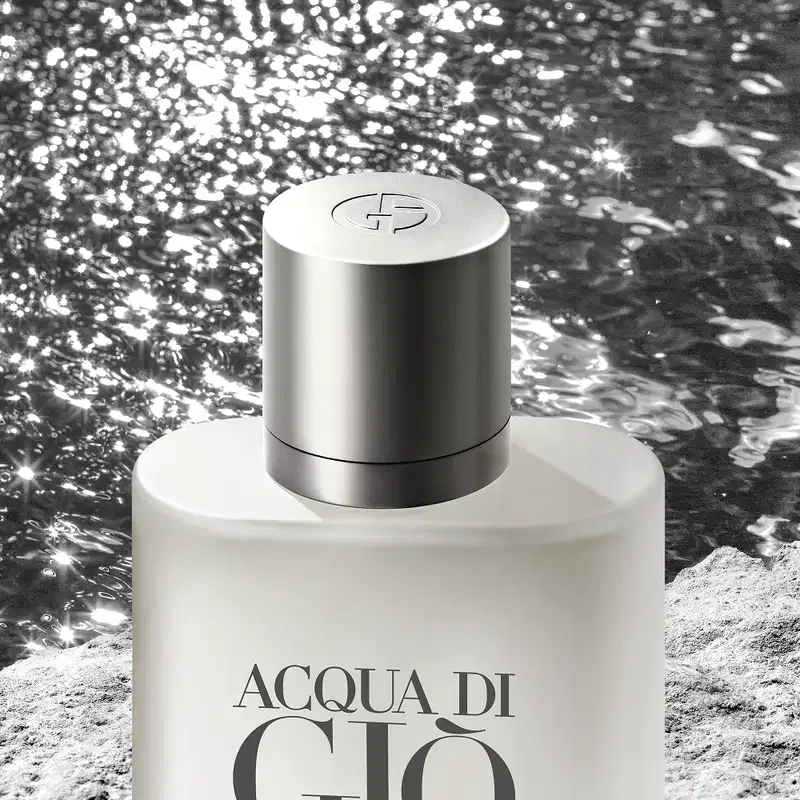 A imagem mostra o perfume importado masculino Acqua di Giò Pour Homme de Giorgio Armani.