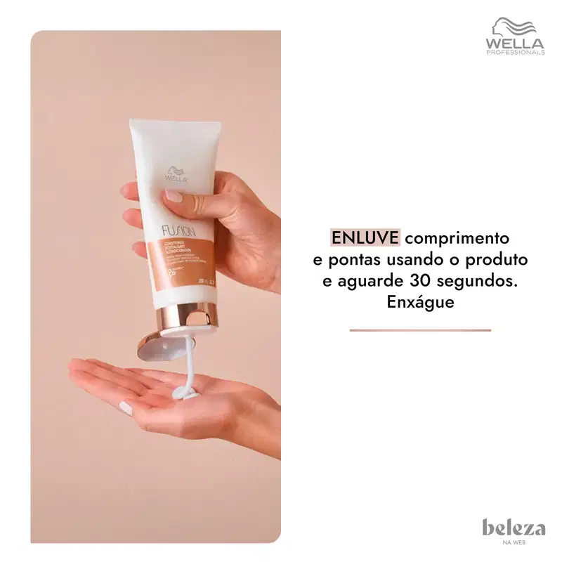 Frasco de condicionador da linha Fusion da Wella Professionals, com embalagem branca e detalhes em tons de rosa. O rótulo apresenta o nome do produto e a marca Wella Professionals.
