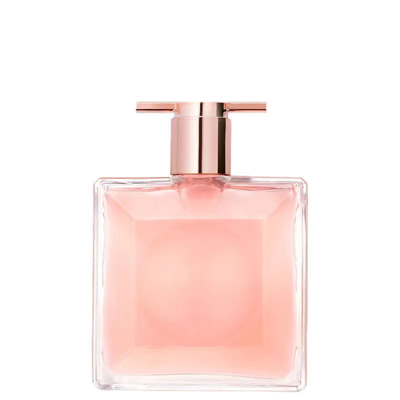 Frasco de perfume Idôle Lancôme com design elegante e minimalista em tons de rosa e dourado. Embalagem retangular com tampa e bomba dispensadora. Produto com aparência luxuosa e sofisticada.