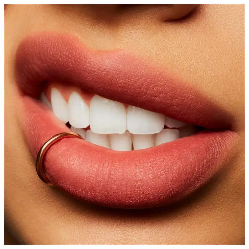 M·A·C Powder Kiss Over The Taupe - Batom Líquido 5ml