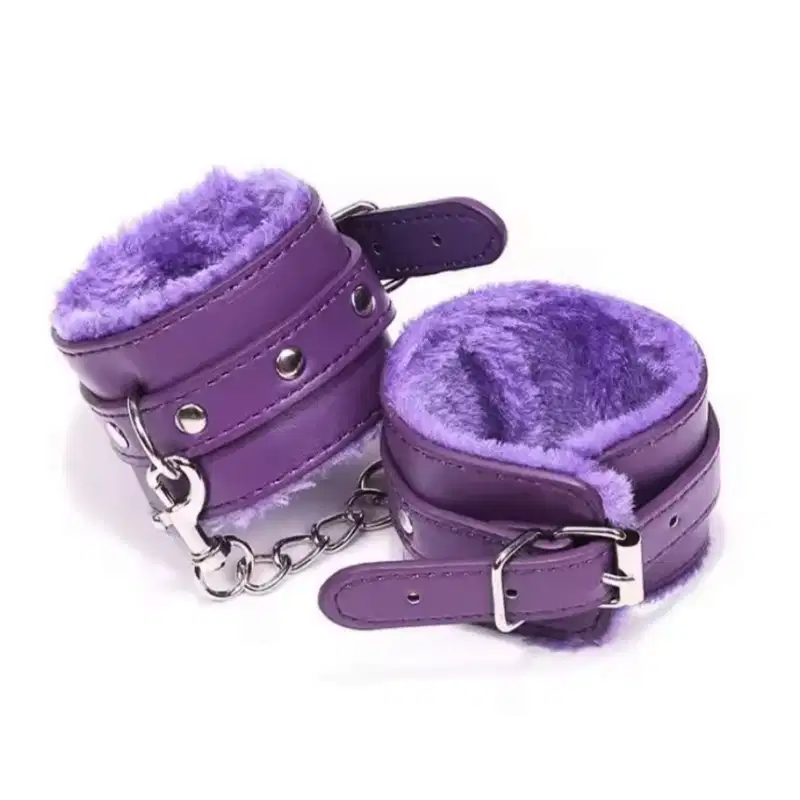 Sexy Import Pelúcia Aveludada 5,5cm x 9cm Roxo - Algema Bracelete em Couro