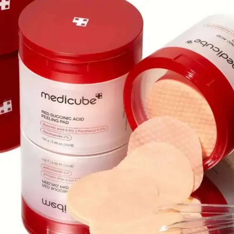 Medicube Red Succinic Acid Peeling Pad  -   Tonico Facial (70 Unidades) 155g