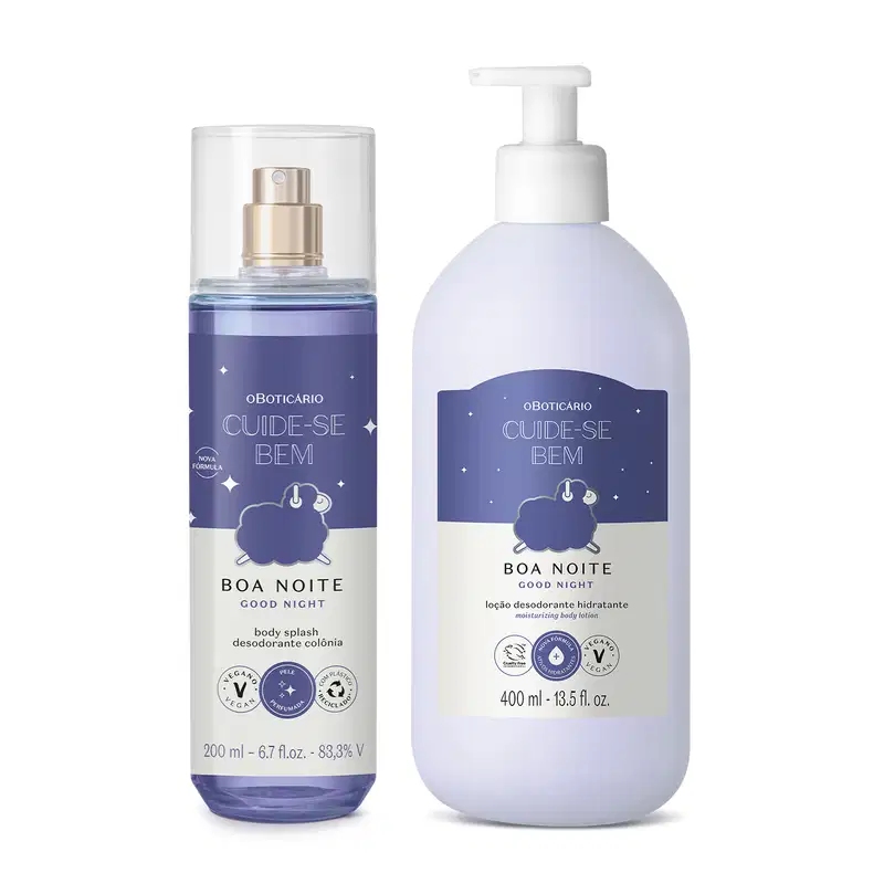 Dois itens Cuide-se Bem Boa Noite, com rótulo em azul escuro e branco e ovelhinha ilustrada: frasco com líquido azul e pulverizador prateado de body splash e frasco branco com bomba dosadora de loção hidratante corporal.