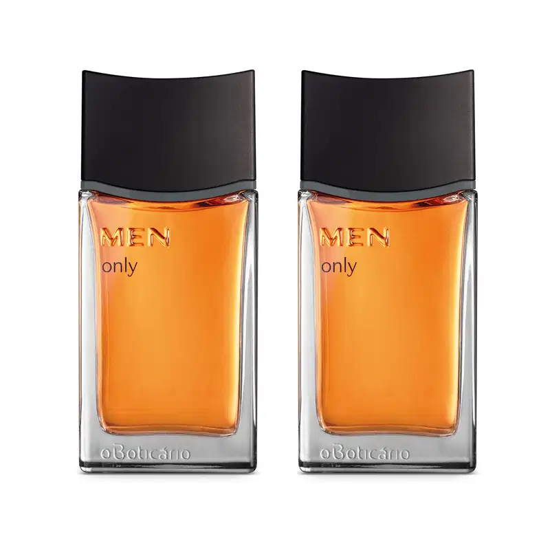 Imagem de dois frascos de desodorante colônoia da marca Men Only, com embalagem de vidro transparente e tampa preta, contendo líquido de cor laranja. O recipiente conta com 100ml da fragrância.