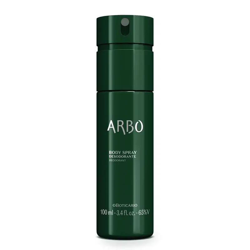Imagem de um frasco verde escuro com rótulo de letras amarelas contendo 100 ml de body spray da marca Arbo.