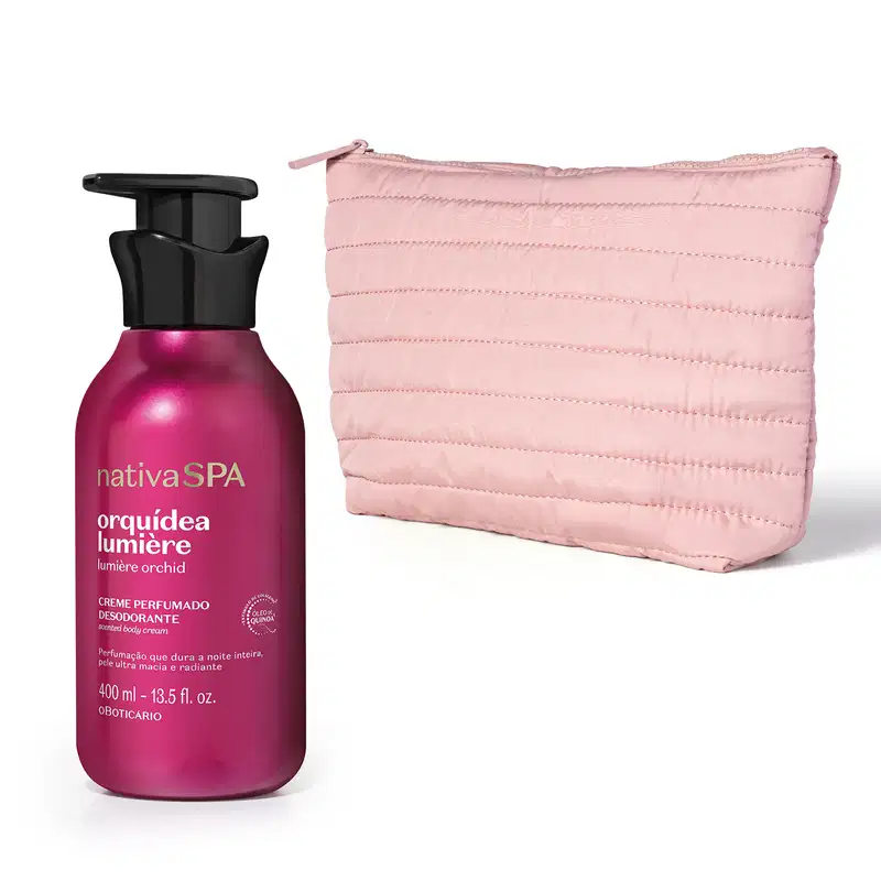 Frasco pink com tampa dosadora pump preta de creme desodorante perfumado da marca Nativa SPA Orquídea Lumiere, com nécessaires acolchoado rosa claro ao lado.