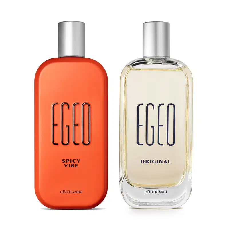 Imagem de dois frascos de item de perfumaria da marca Egeo, um na cor laranja com o texto "Spicy Vibe" e outro transparente com líquido na cor bege com o texto "Original", ambos com tampas prateadas.
