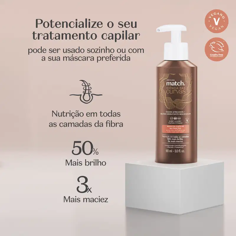 Frasco marrom com bomba dosadora branca e letras brancas e bege claro contendo 90ml de booster capilar Nutrição Match Ciência das Curvas em plataforma branca e fundo neutro com letras informando os benefícios do produto.