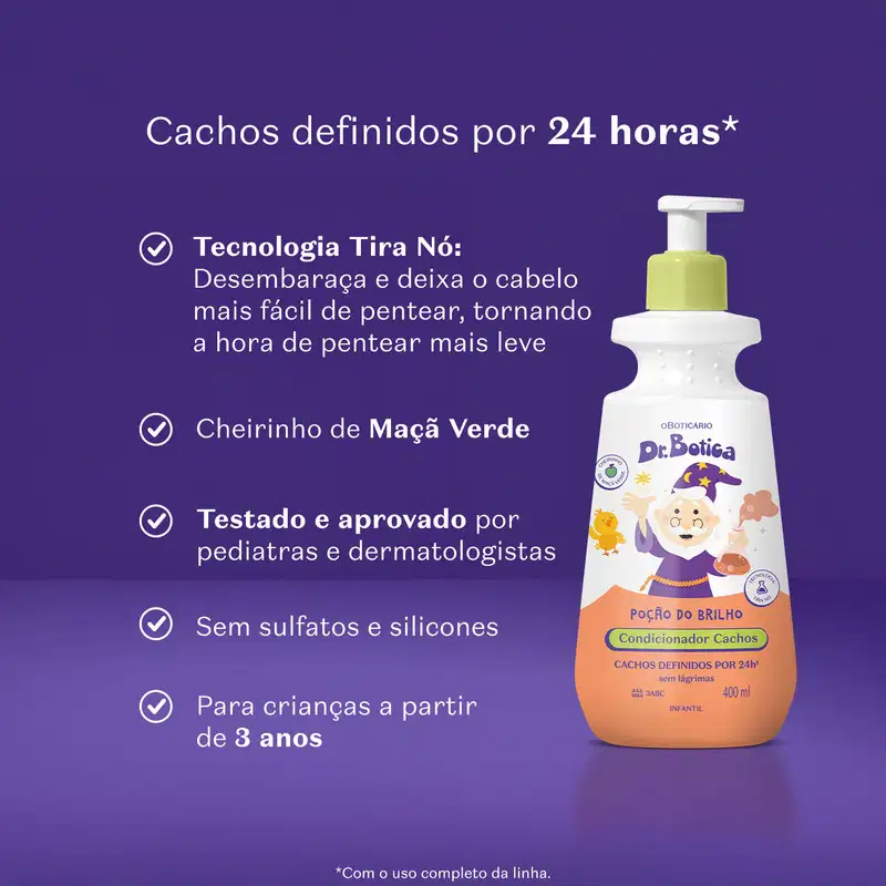 Imagem de uma embalagem branca e laranja com válvula dosadora amarela de condicionador infantil para cabelos cacheados da marca Dr. Botica em fundo azul escuro com letras brancas contando os benefícios do produto.