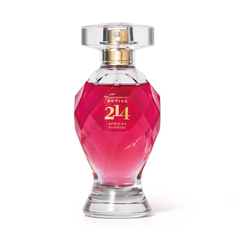 Vidro lapidado em formato de taça com líquido rosa vibrante, tampa transparente, pulverizador e letras douradas contendo 75ml de Eau de Parfum Botica 214 African Sunrise Floral Frutal.