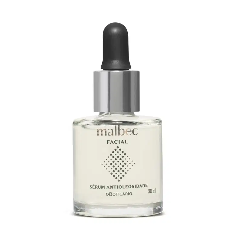 Frasco com líquido transparente, tampa prateada, conta-gotas preto e rótulo prateado contendo 30ml de sérum antioleosidade Malbec Facial.
