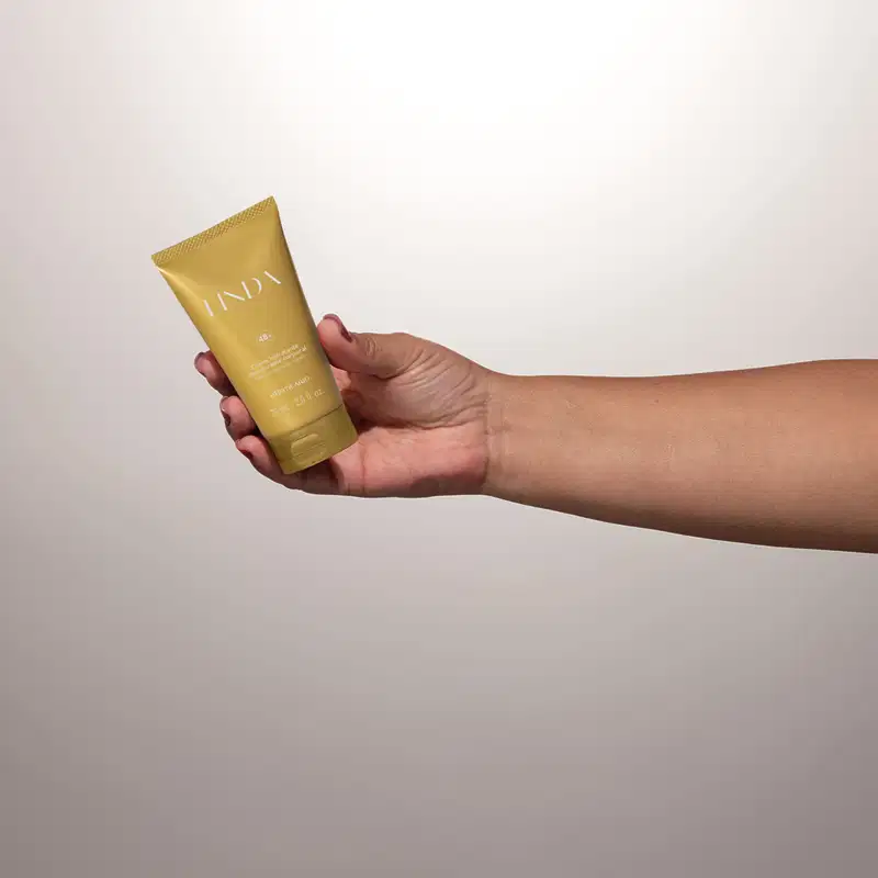 Linda o Boticário - Creme Hidratante Desodorante Corporal  75ml