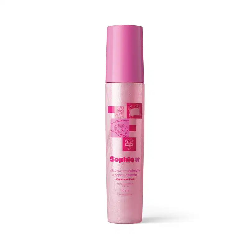 Frasco de item de perfumaria rosa com rótulo "Sophie" e ícones de brinquedos. Embalagem cilíndrica com tampa rosada e detalhes prateados. Texto "Shimmer splash corpo e cabelo" e "Toy Story 5" visíveis no rótulo.