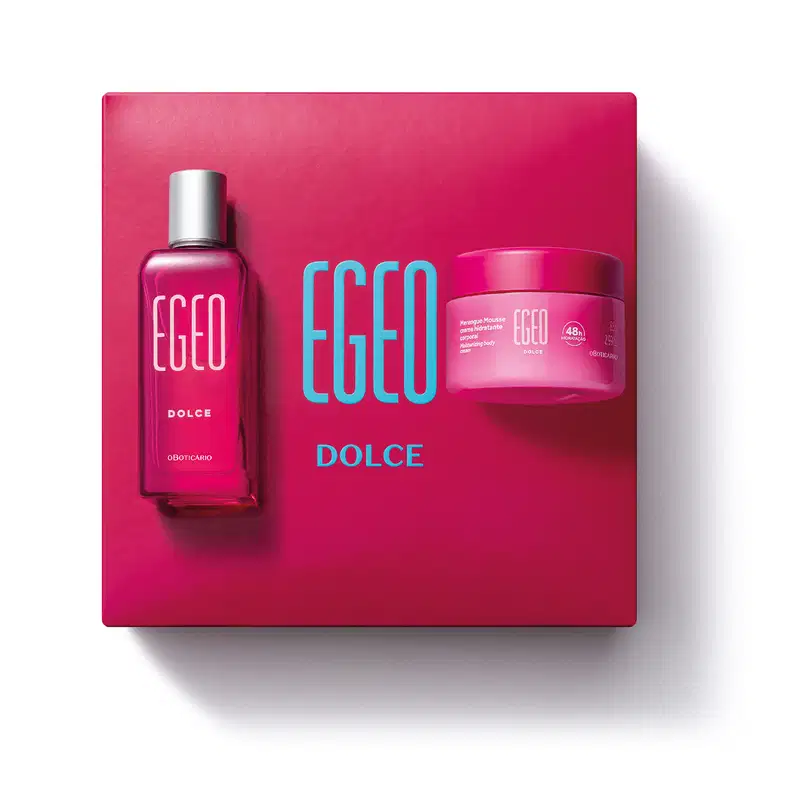 Imagem de uma caixa rosa com logotipo da marca Egeo Dolce em azul, frasco de desodorante colônia da mesma marca em cor rosa, e pote de mousse corporal Egeo Dolce também em rosa.