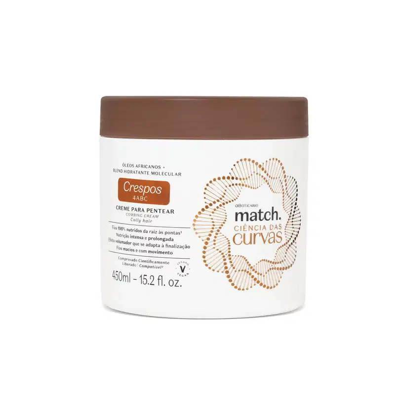 Imagem de um pote branco com tampa marrom contendo creme para pentear da linha Match. Ciência das Curvas Crespos, com informações sobre os ingredientes e benefícios do produto.