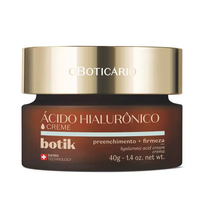Imagem de pote de creme facial com ácido hialurônico da marca Botik, com embalagem e rótulo na cor vinho e tampa dourada, apresentando informações sobre preenchimento e firmeza da pele impressas em letras douradas.