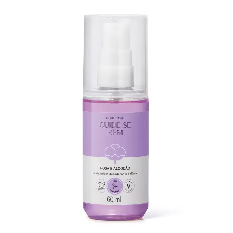 Imagem de um frasco cilíndrico transparente de body splash da marca Cuide-se Bem Rosa e Algodão com líquido rosa, rótulo bicolor lilás e branco com ilustração de um floco de algodão.