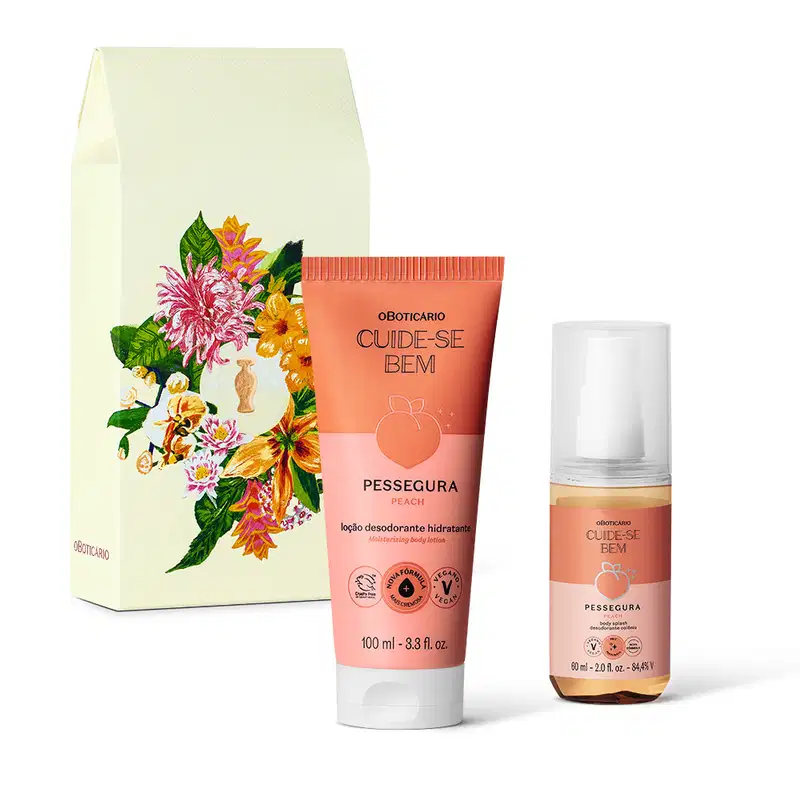 Imagem de kit de presente contendo uma caixa com decoração floral e dois produtos da marca Cuide-se Bem Pessegura, sendo um frasco  spray de body splash  e uma bisnaga de loção hidratante corporal. As embalagens são laranja e rosa com letras pretas.