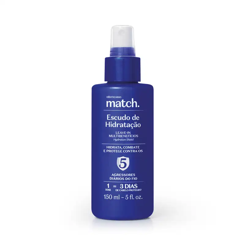 Frasco de plástico azul escuro com rótulo branco e texto em português. O rótulo indica que se trata de um "Escudo de Hidratação" da marca Match, um item de perfumaria com propriedades de hidratação e proteção contra agressores diários.