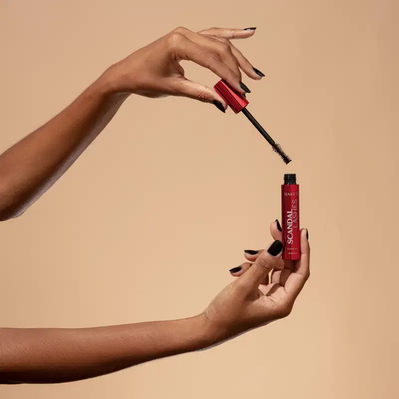 Máscara de Cílios Make B. Scandal Lashes 10g