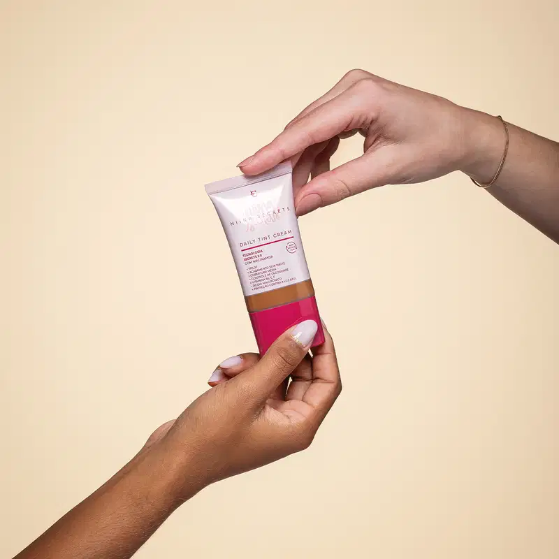 Base Líquida Daily Tint Cream Niina Secrets Cor 70 25ml