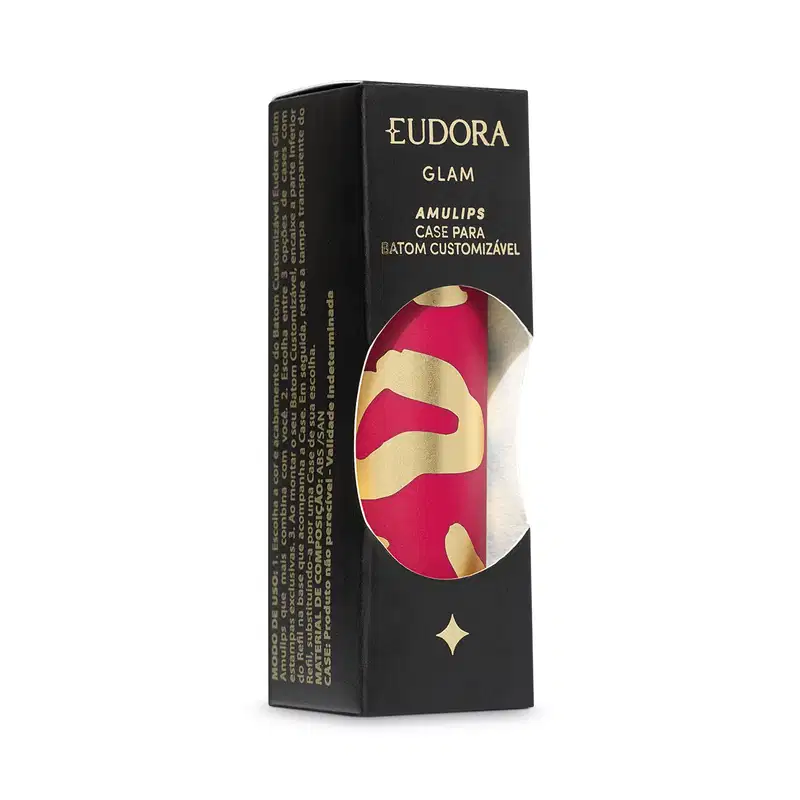 A imagem mostra a caixa da case da case para batom customizável Amulips. A embalagem é preta e apresenta texto em dourado onde se lê: Eudora Glam Amulips Batom Customizável.