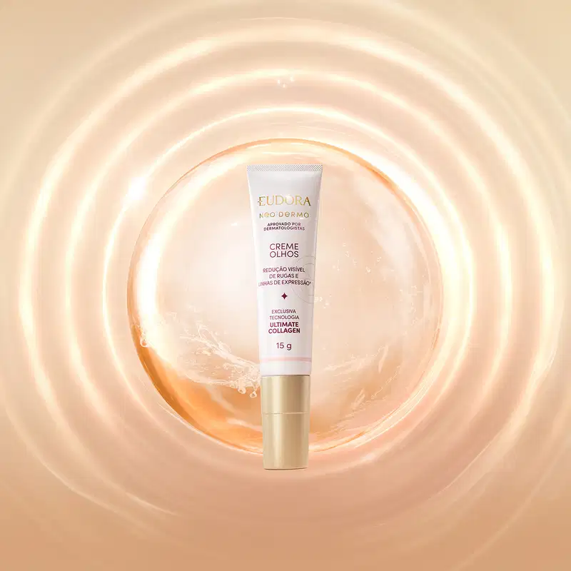 O creme está inserido em um ambiente com um fundo desfocado em tons bege, criando um efeito de profundidade e destaque para o produto.