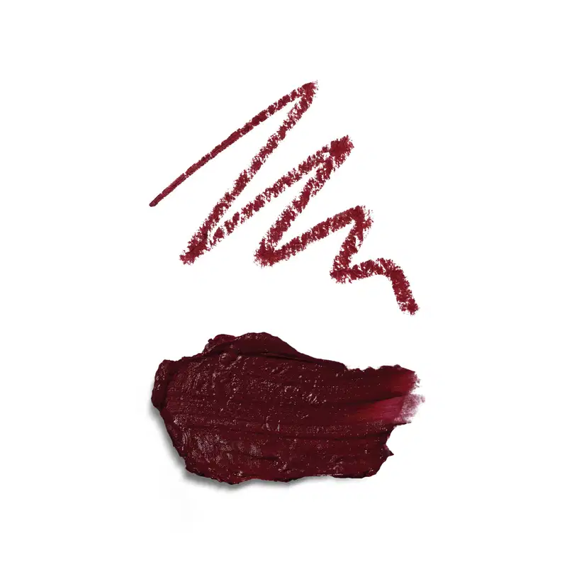 A embalagem não é visível na imagem, que mostra apenas a textura do produto. Na primeira, o risco da lapiseira delineadora e a segunda do batom, ambos na cor vermelho escuro.