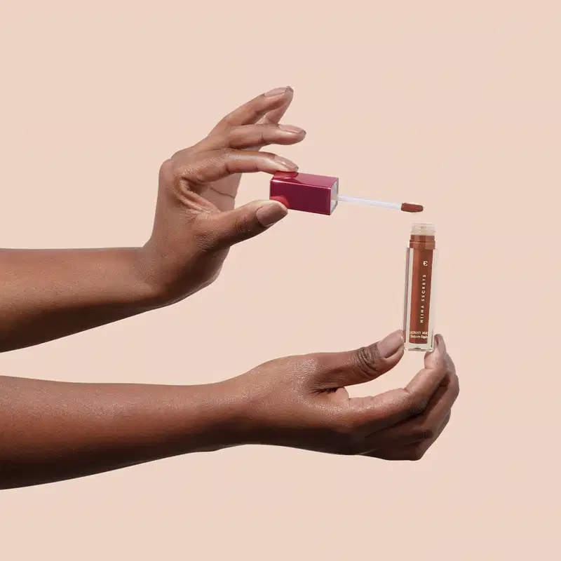 Batom Líquido Eudora Niina Secrets Skinny Matte Castanho Begônia, 5ml.