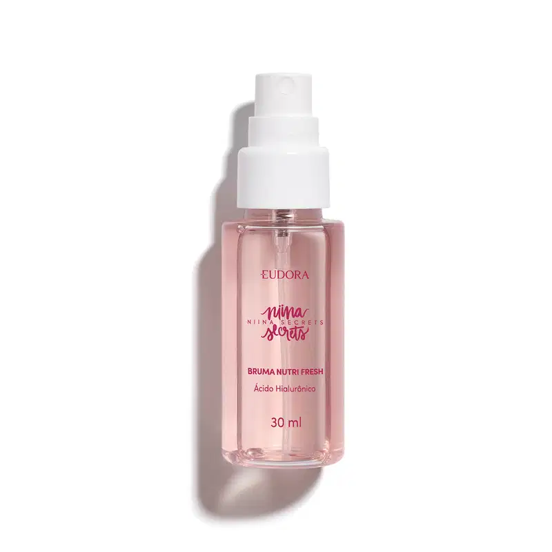 Frasco spray 30ml com líquido rosa claro, embalagem branca, rótulo com texto Eudora Niina Secrets Bruma Nutri Fresh Ácido Hialurônico.