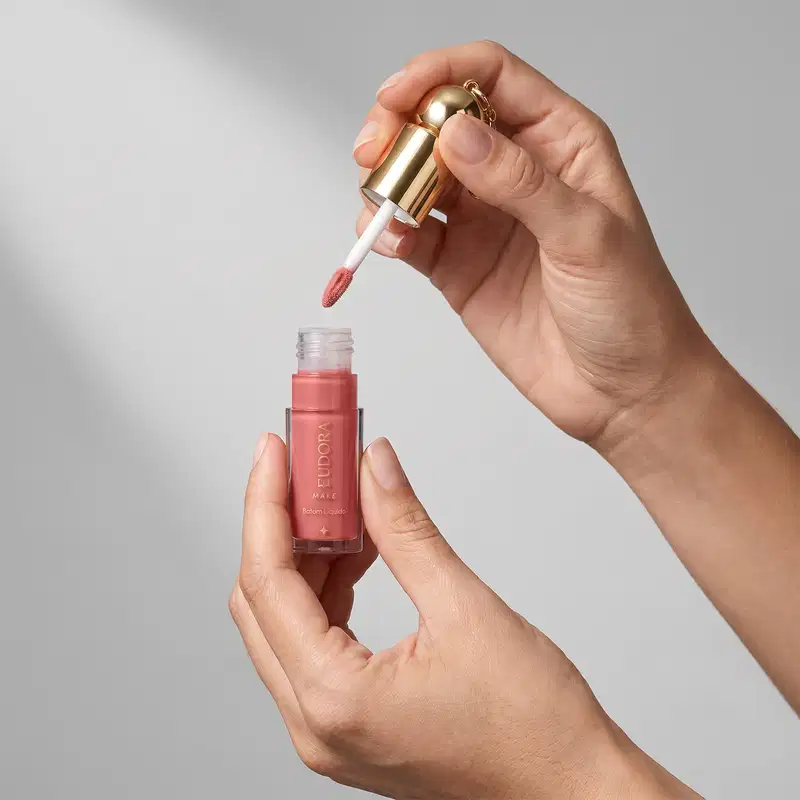 Eudora Make O Diabo Veste Prada Fashion Icon Nude - Batom Líquido Cremoso 4ml