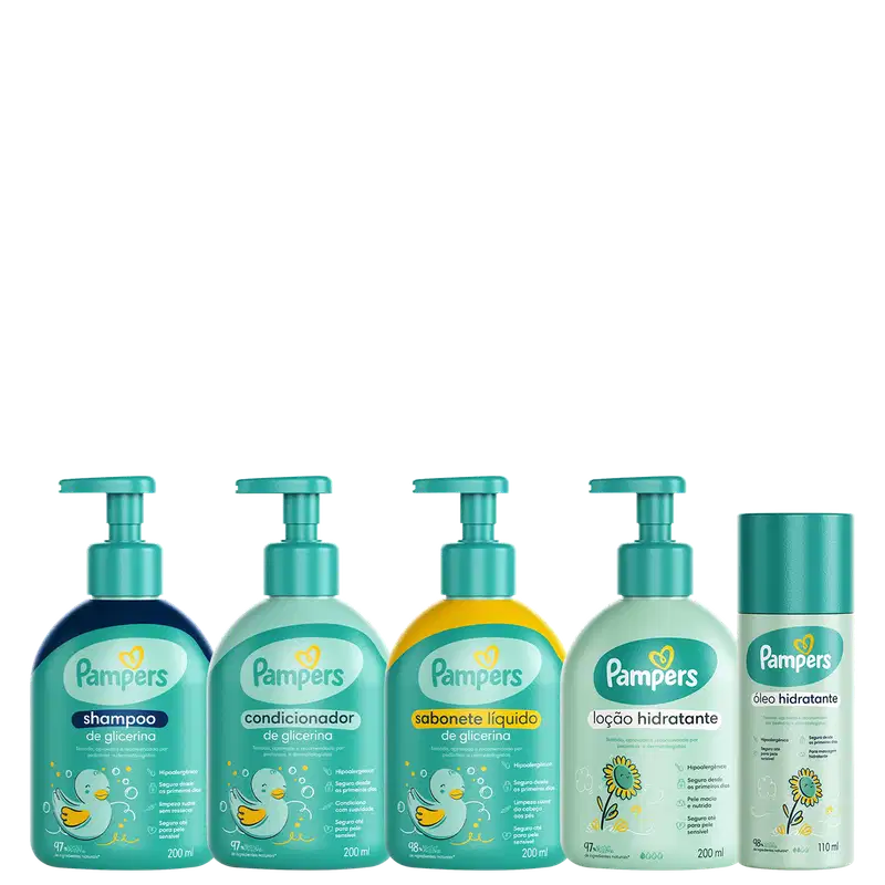 A imagem traz shampoo, condicionador, sabonete líquido, loção hidratante e óleo hidratante da Pampers. Todos dispostos lado a lado em fileira em embalagens de cor verde clara com ilustrações infantis de flor e pato.