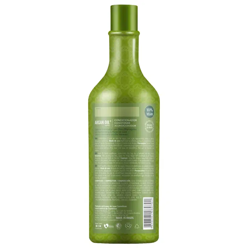 Produto de beleza capilar da marca Inoar. Frasco plástico verde transparente com formato de garrafa. Rótulo branco com texto "Argan Oil Condicionador" e descrição do produto em português.
