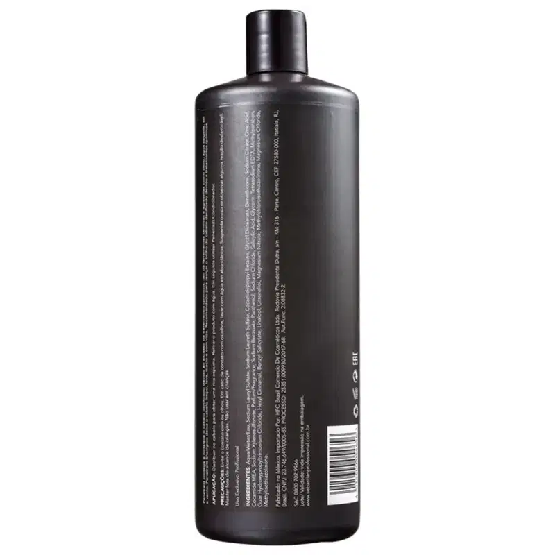 Frasco plástico preto opaco para produto capilar da marca Sebastian Professional. O frasco tem formato cilíndrico e tampa preta. Na lateral, há texto descritivo em letras pequenas e claras sobre o produto e suas especificações.