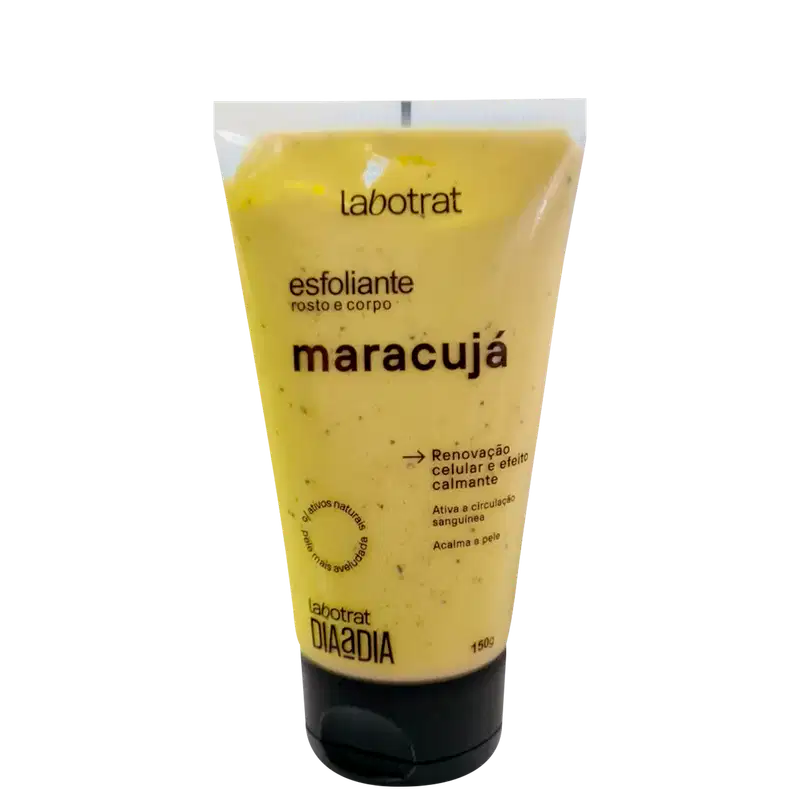 O produto apresentado é um esfoliante corporal da marca Labotrat, com aroma de maracujá. A embalagem é um tubo plástico amarelo, com o nome do produto "Esfoliante Rosto e Corpo Maracujá" impresso em preto. O tubo contém 150g do produto.